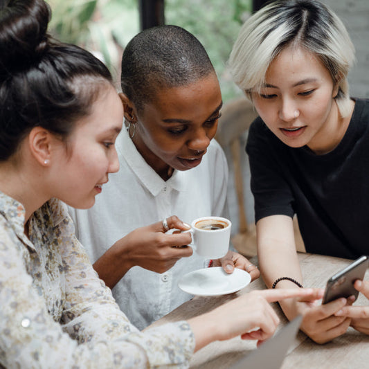 Come Aumentare le tue Vendite sui Social Media: Racconta la Storia dietro ogni Creazione